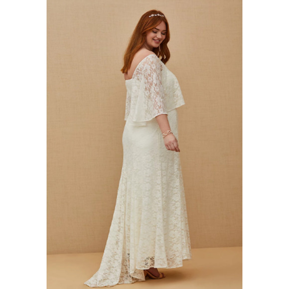 NWT TORRID IVORY LACE CAPELET WEDDING DRESS SIZE 12 - Picture 3 of 6